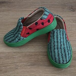 AKID Slip-On Shoes SZ 8